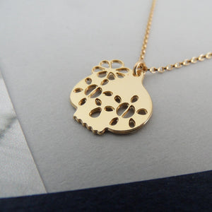 dainty skull necklace
