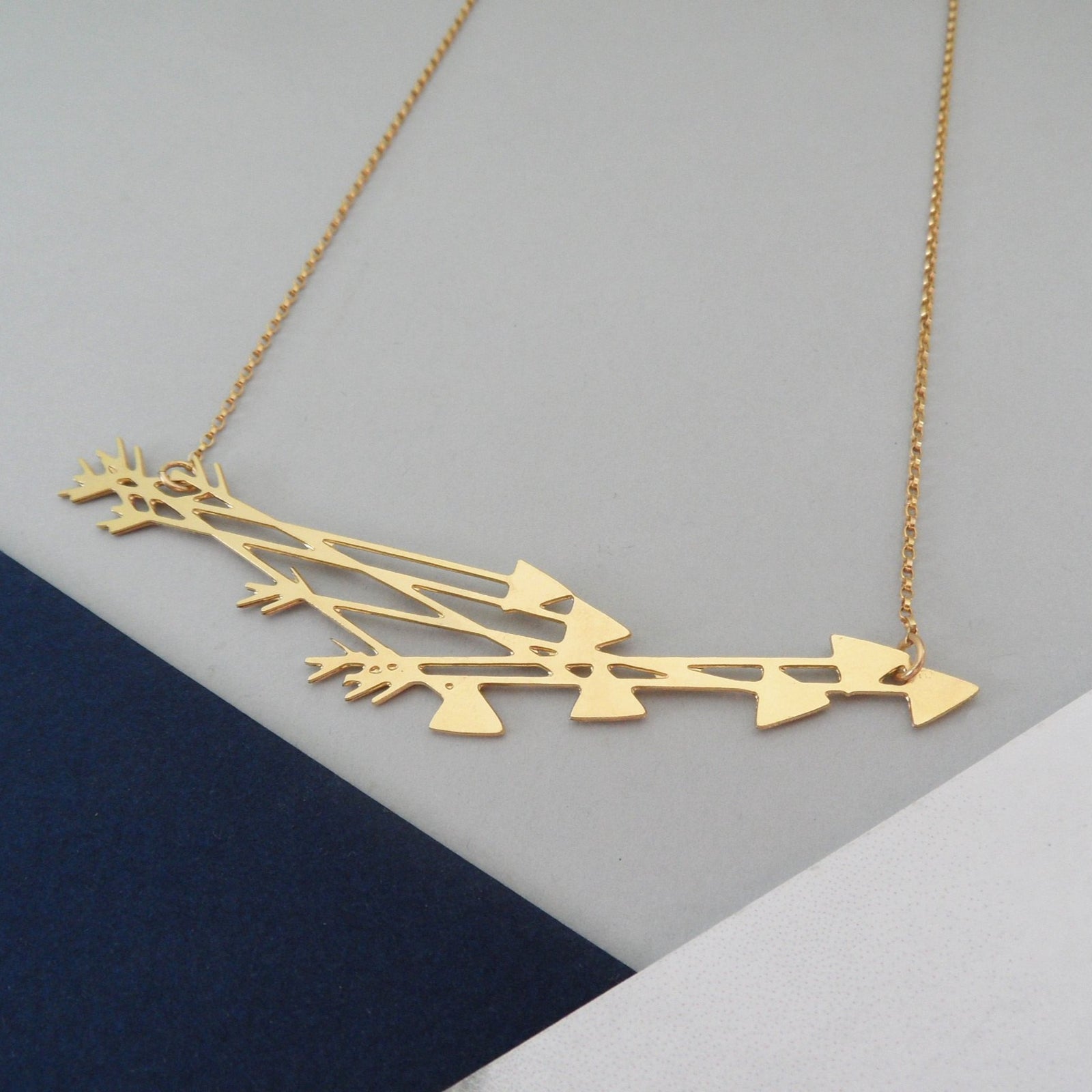arrows necklace