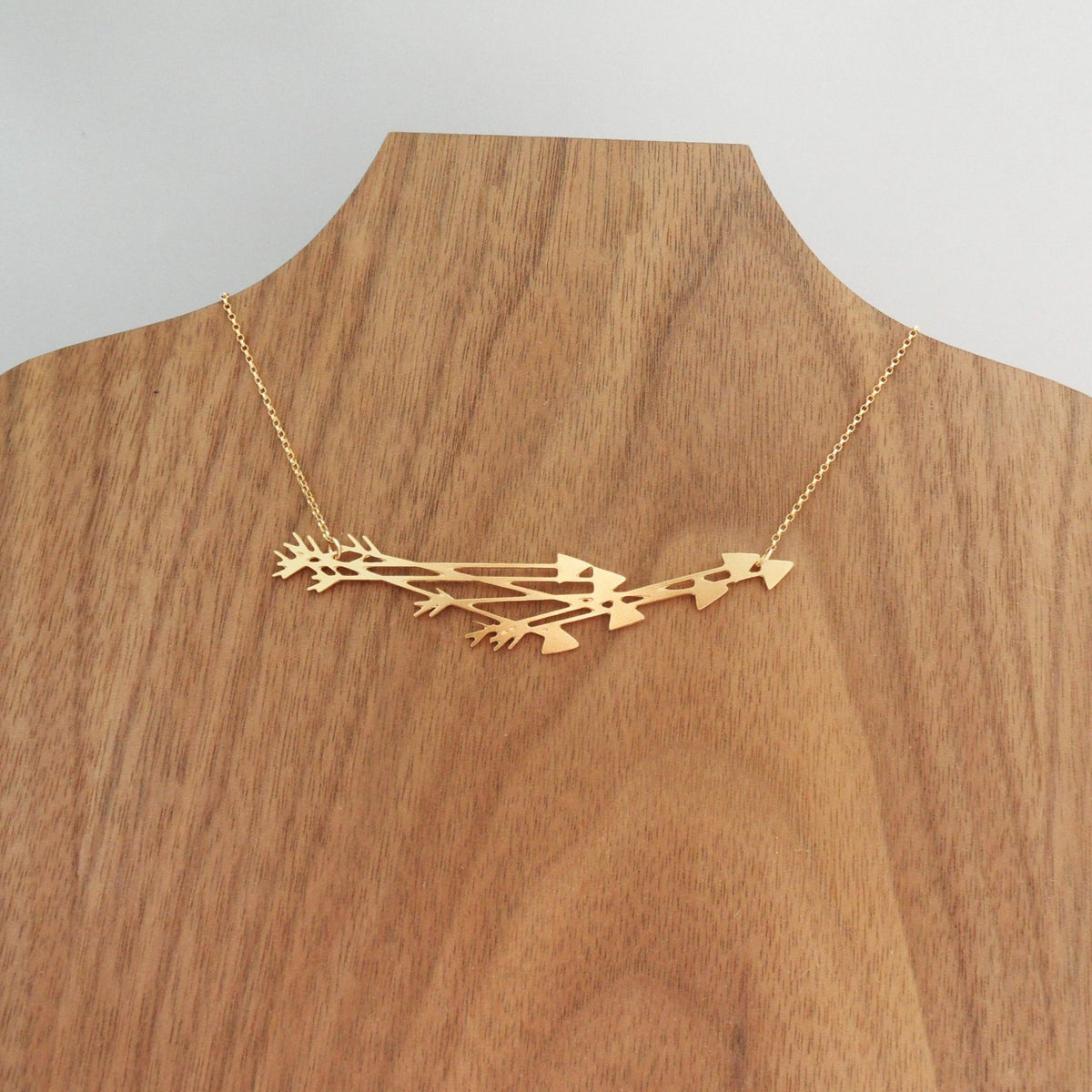 arrows necklace