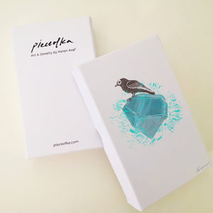 bird necklace Pieceofka packaging