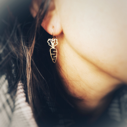 carrot earrings